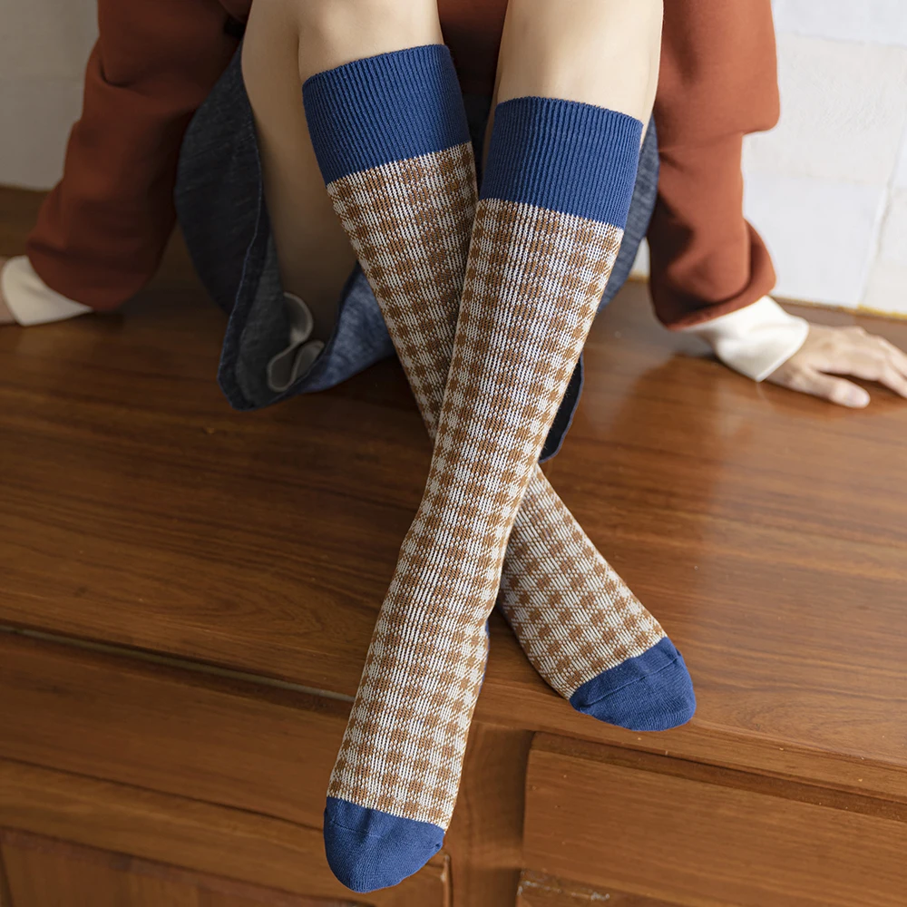 Wholesale Colorful Travel Cotton Breathable Sport Medical Knee High Running Cycling Nurse Football Compression Socks women