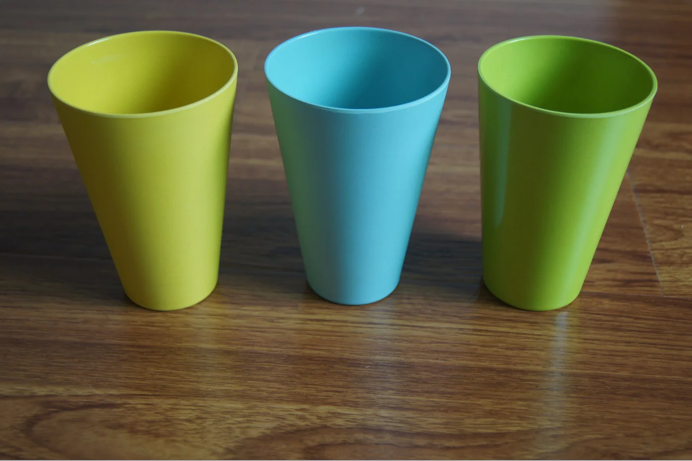 Non-toxic Eco-friendly Mikenda Unique Design Contracted Appearance Multifunctional Bamboo Fiber Drink cup with Silicon One lids