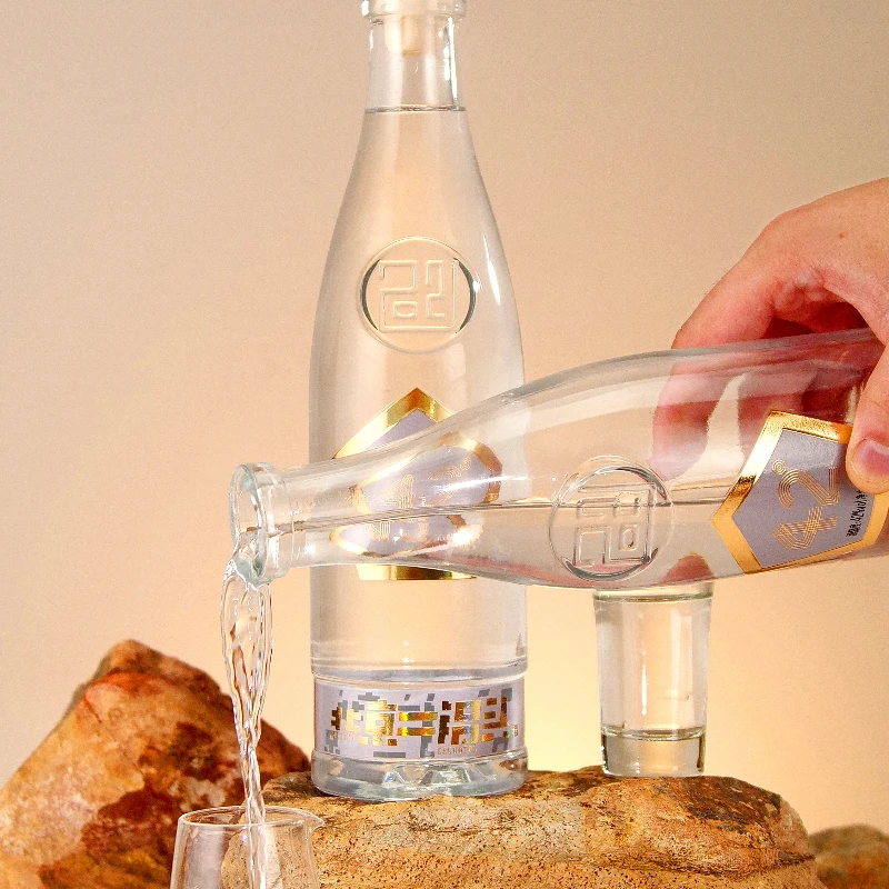 Beijing Erguotou Fragrant Chinese Liquor Chinese Baijiu 42% Alcohol Content vodka