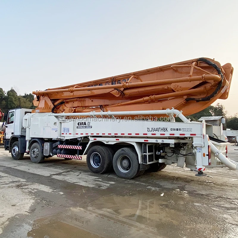 Б/у итальянские бетононасосы zoomlion CIFA 50 м 52 ACTROS 4141 Восстановленный бетононасос грузовик для продажи