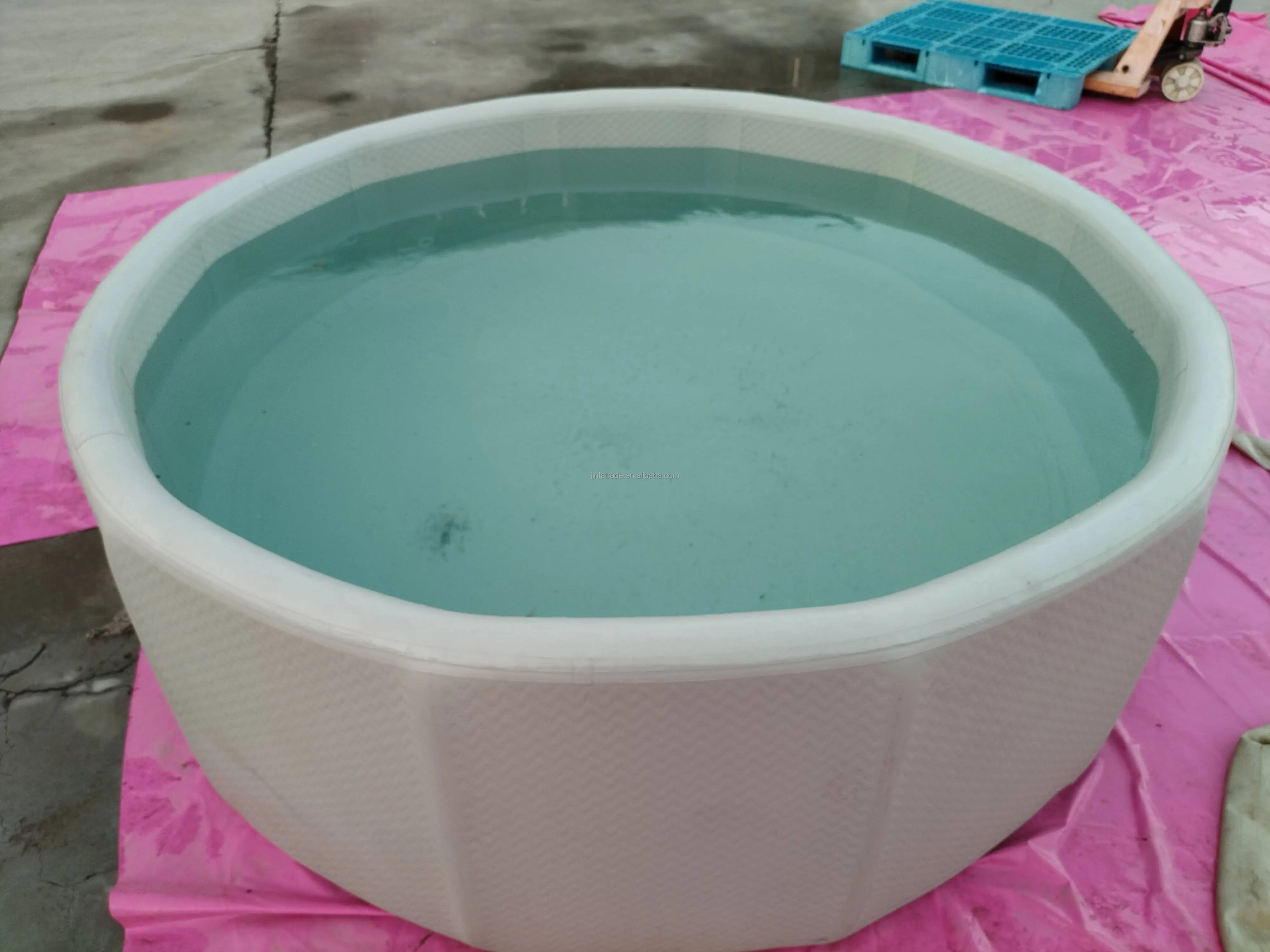 Large Size Inflatable Foldable Portable Spa Inflatable Hot Tub and Inflatable Bubble Spa for 4 Person