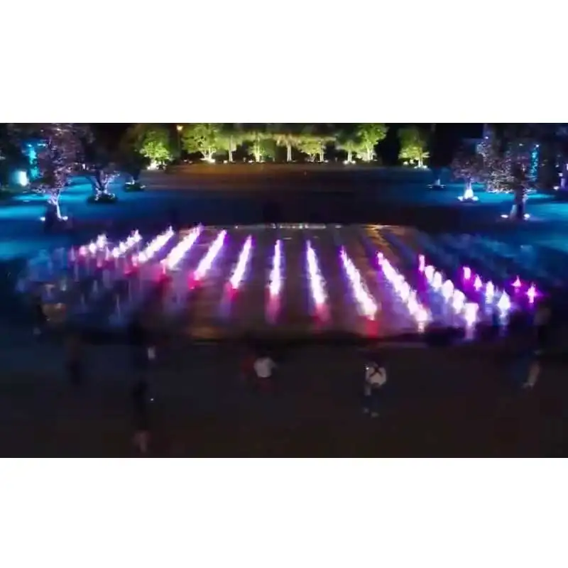 Искусственный водопад, маленький уличный водопад, площадь фонтанов