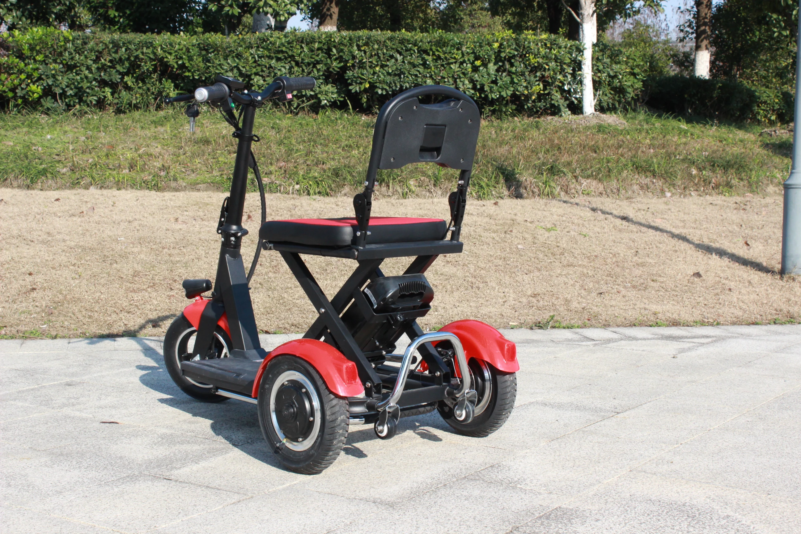 Safe Three Wheels Folding And Lightweight Electric Mobility Scooter For The Disabled