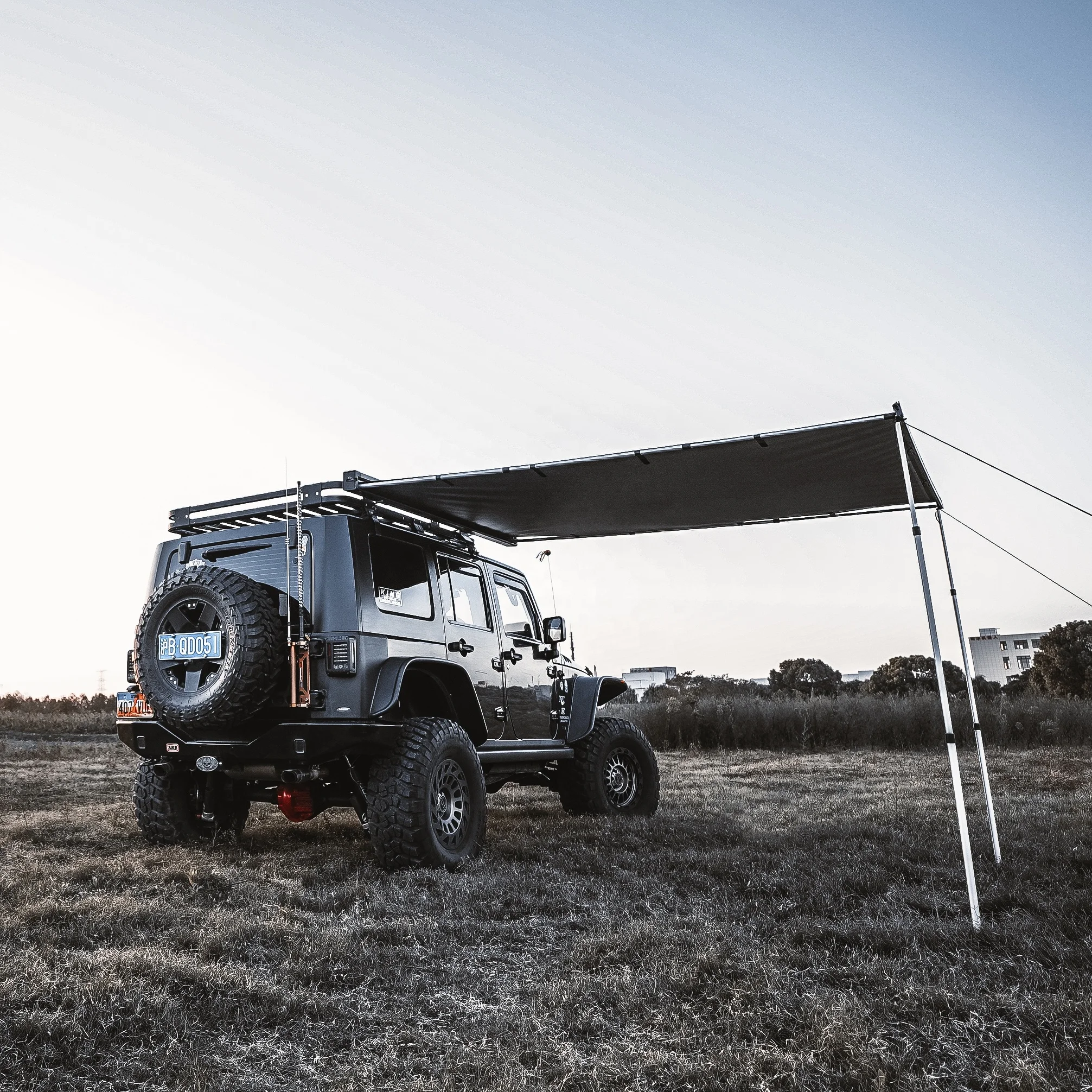 Выдвижной тент на крышу автомобиля 4x4 4wd