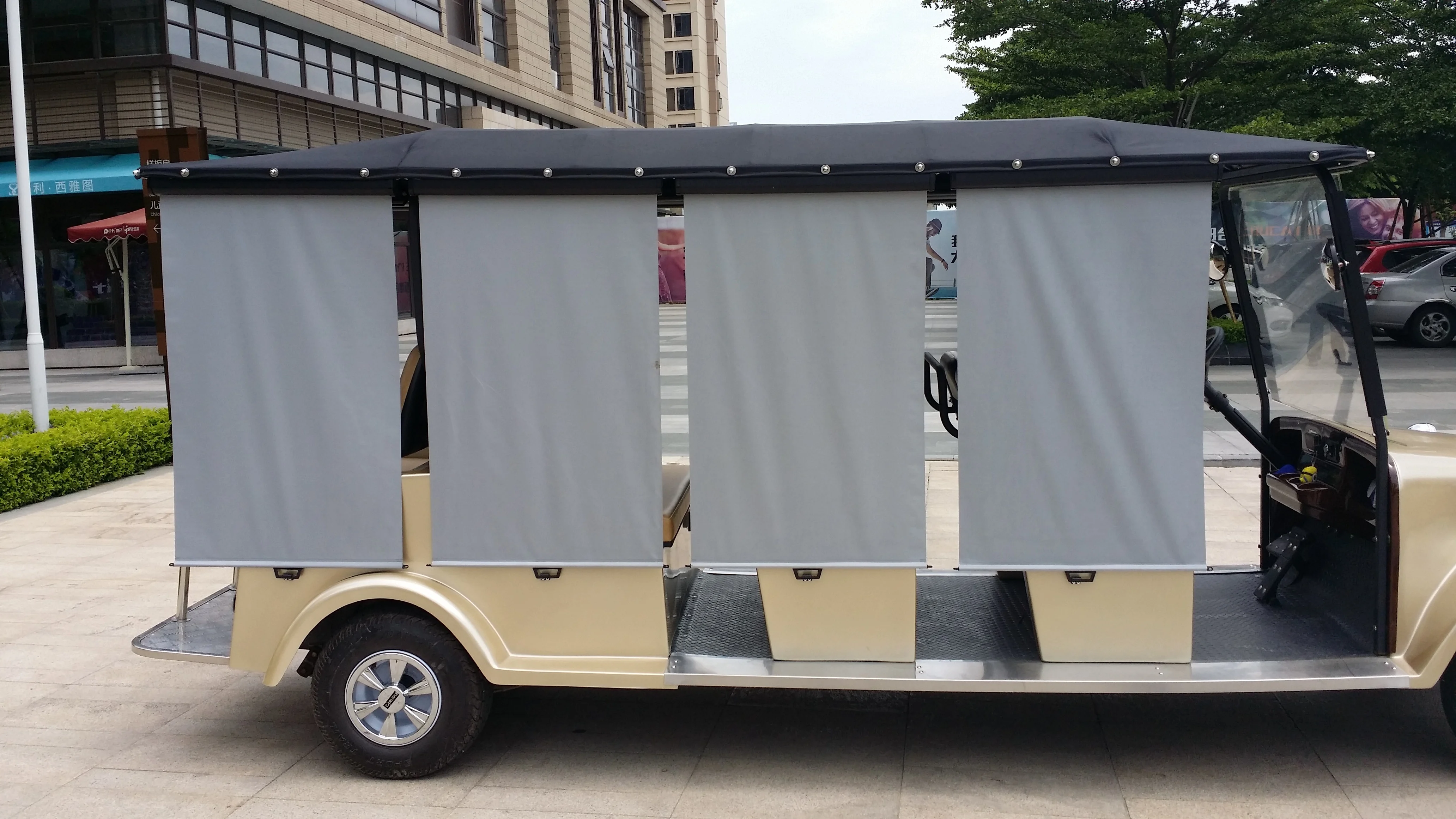 
Chinese Manufacturer 8 Seater British Electric Classic Car Retro Bus 