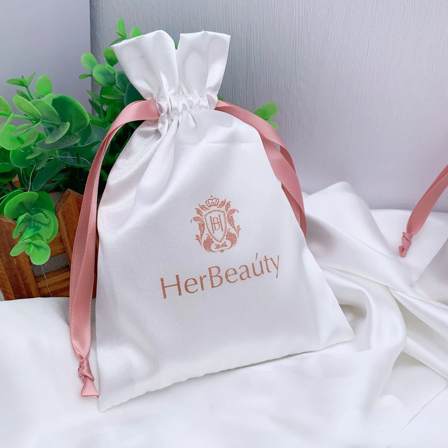 Personalized Luxury Durable Satin Pouch for Jewelry Earring Packaging Satin Dust Bag With Logo Printed
