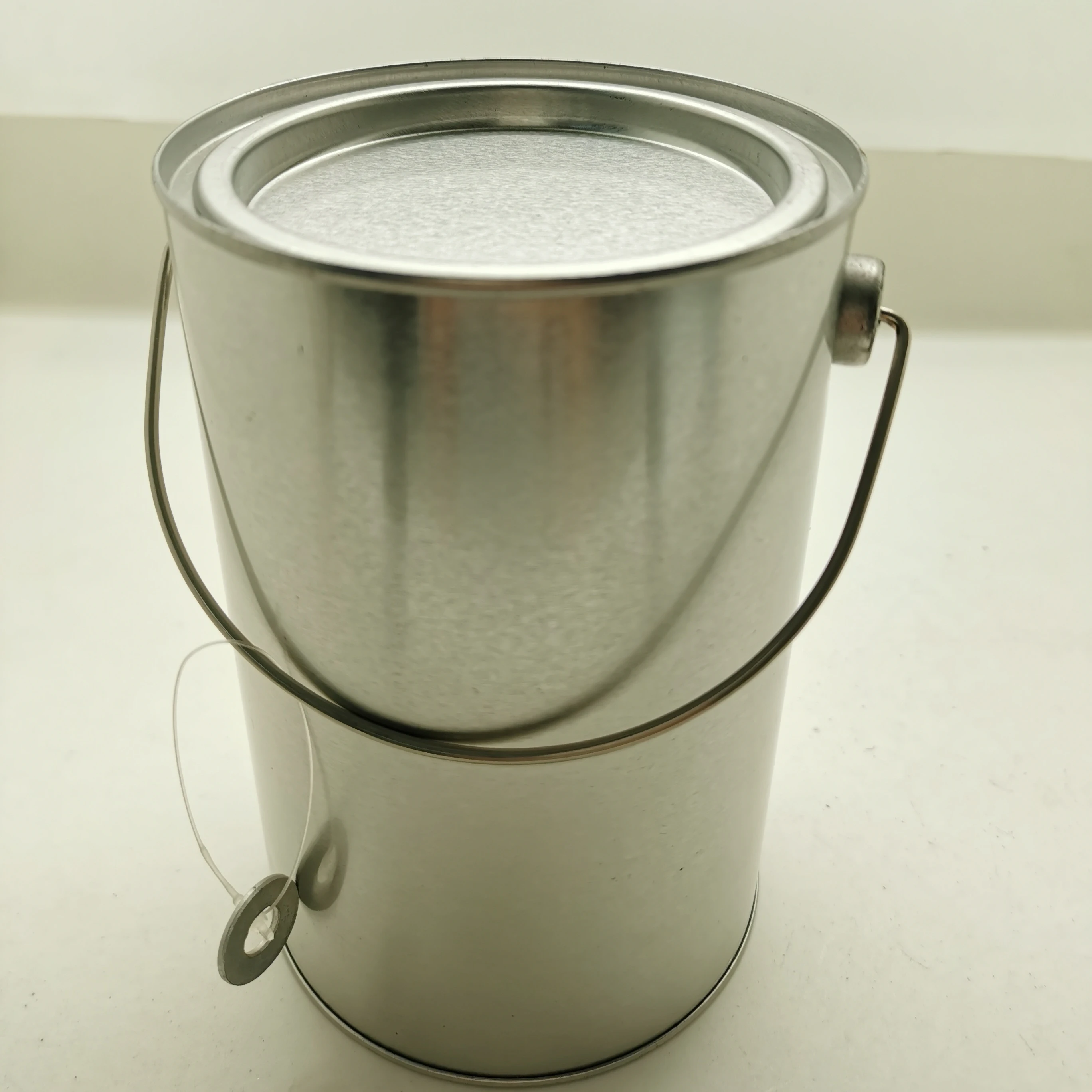 Wholesale Metal Tin can Manufacturer Custom High Capacity Silver Round Paint Cylindrical Crafts Ice Tin Bucket Pail with Handle