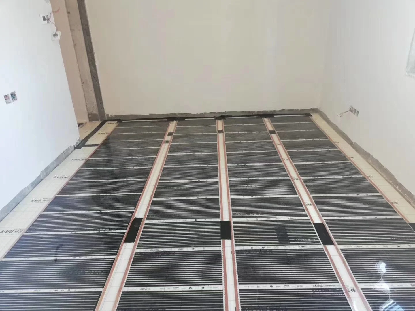 Factory Infrared Electric Underfloor Heating Film Graphene Encapsulated Electrothermal Heat Mat