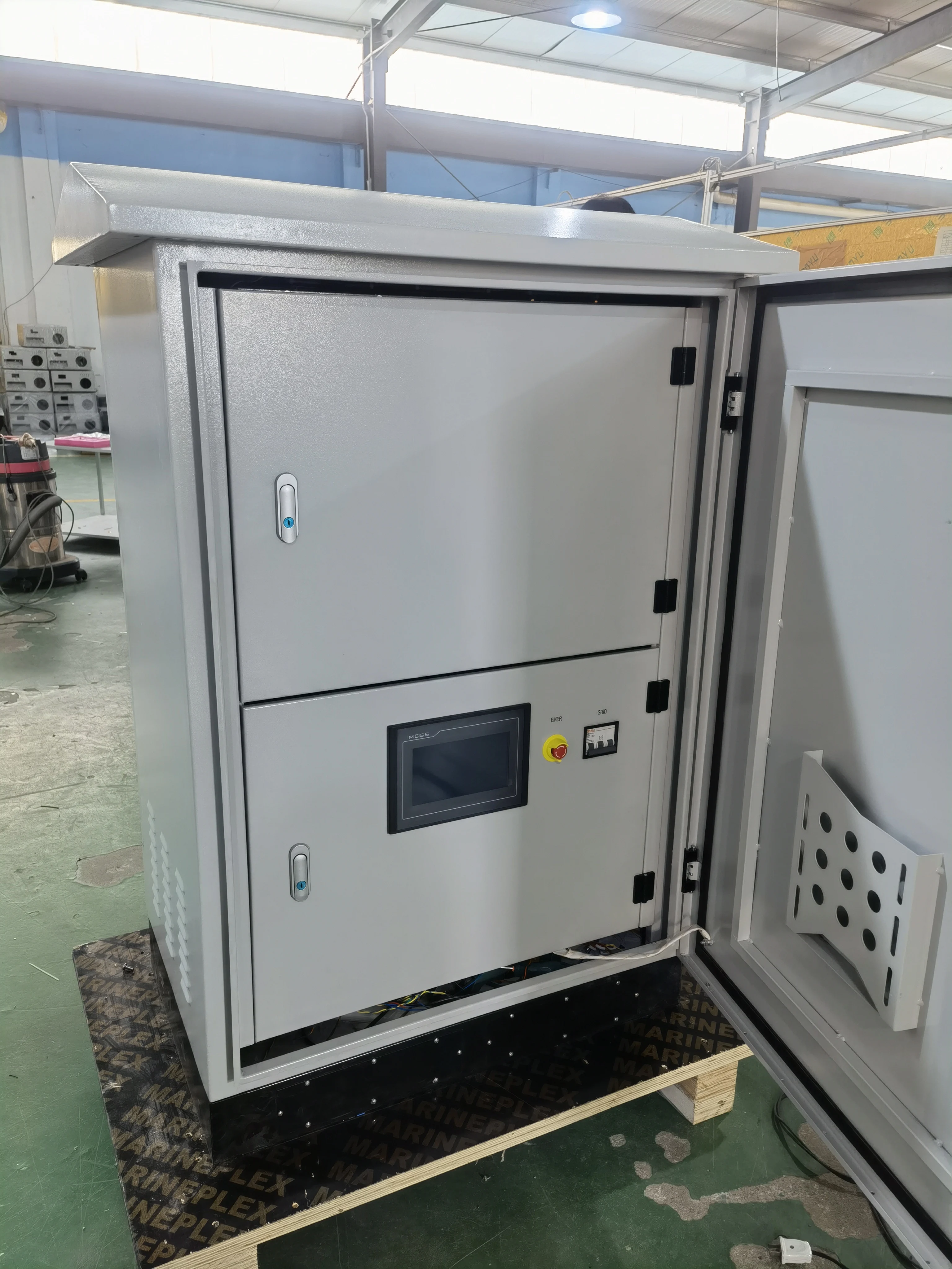 10KW Grid-tied Wind Turbine Inverter with Controller Built in All in One Grid Connected Wind Power Inverter and Controller