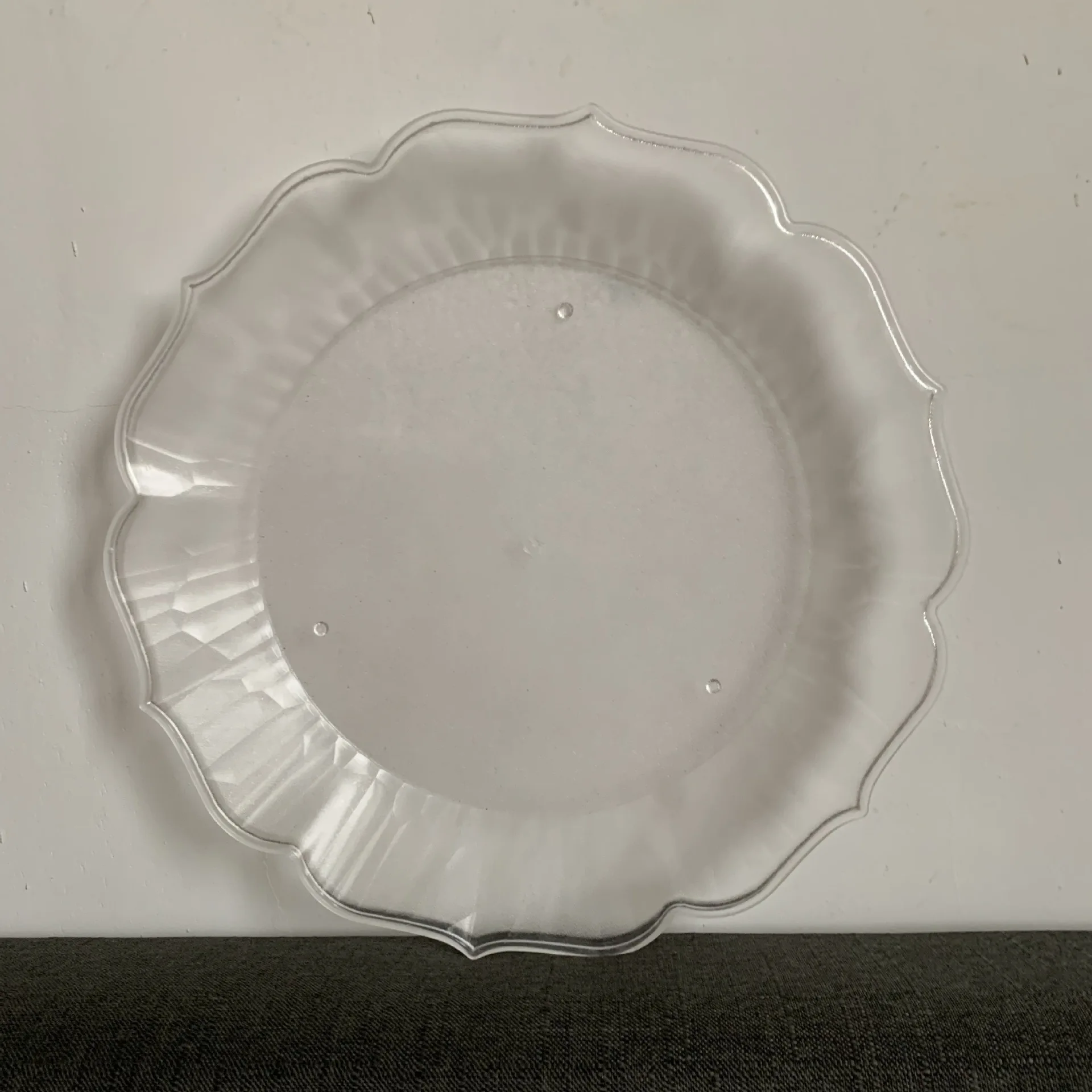 acrylic charger plate 13 inch plastic clear transparent with gold blue edge wedding event table suppliers