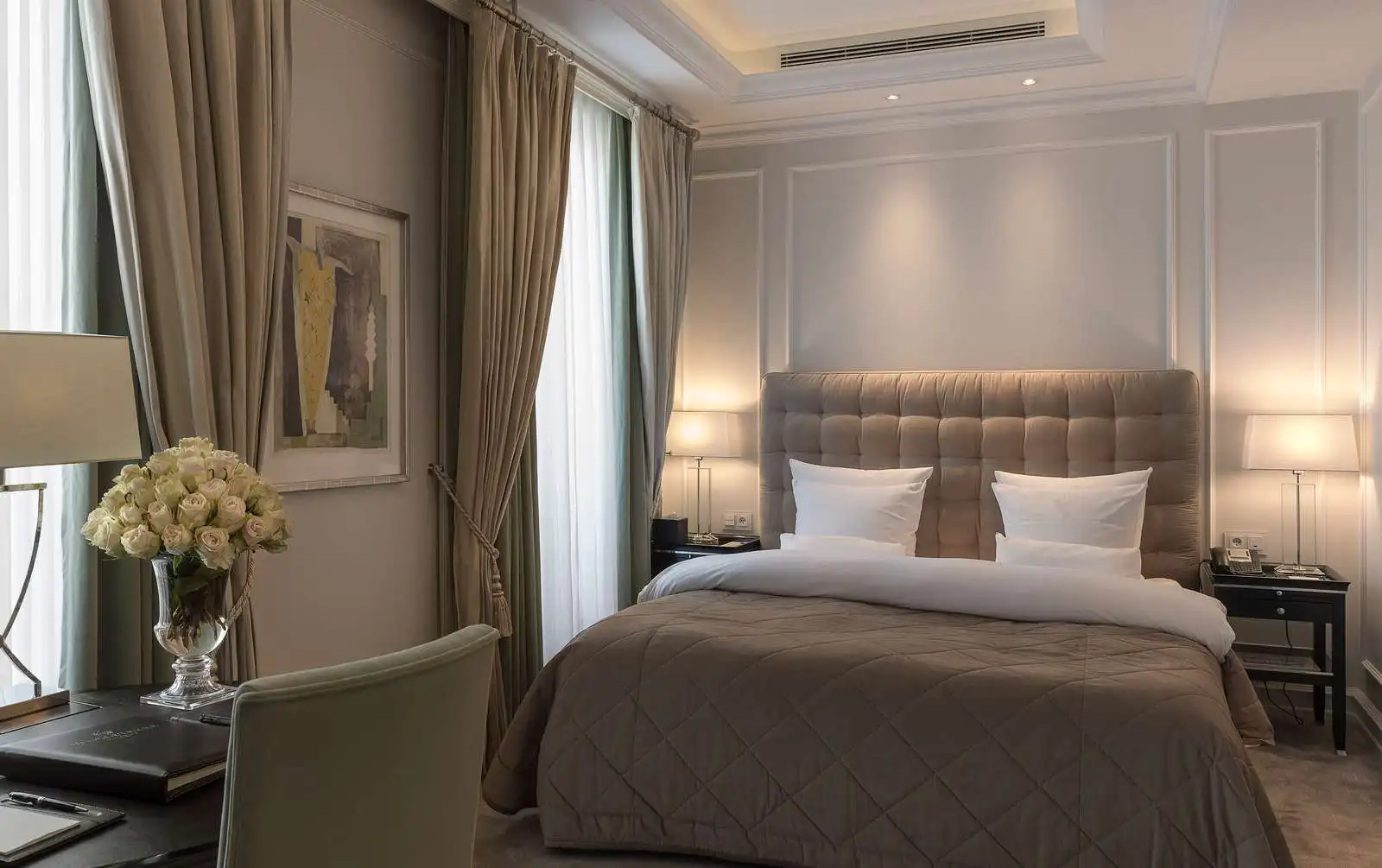 Factory custom luxury hotel furniture 5 star bedroom sets hilton hotel furniture for sale hotel furniture