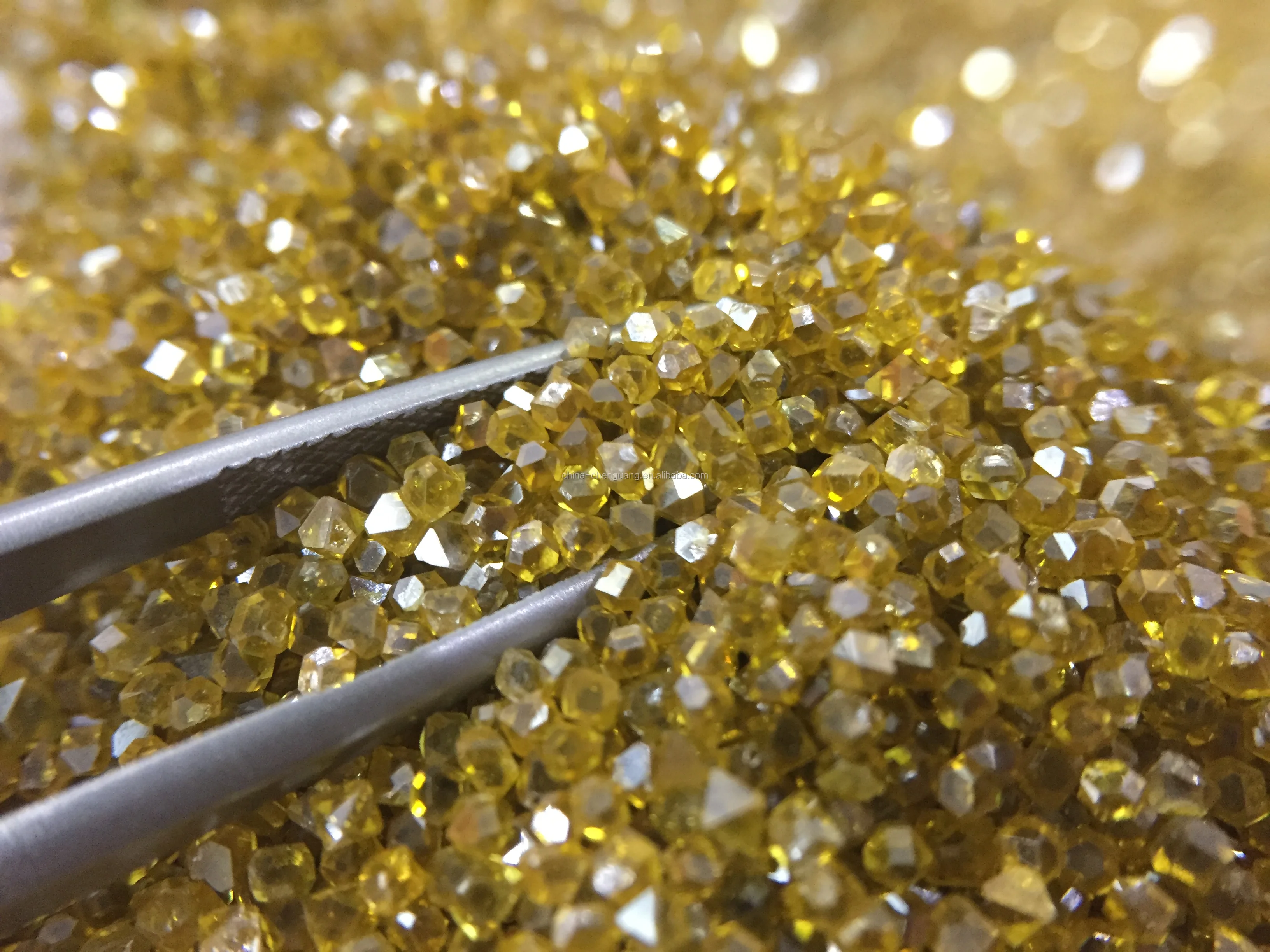 sharp octahedral diamond for single point dressing tools