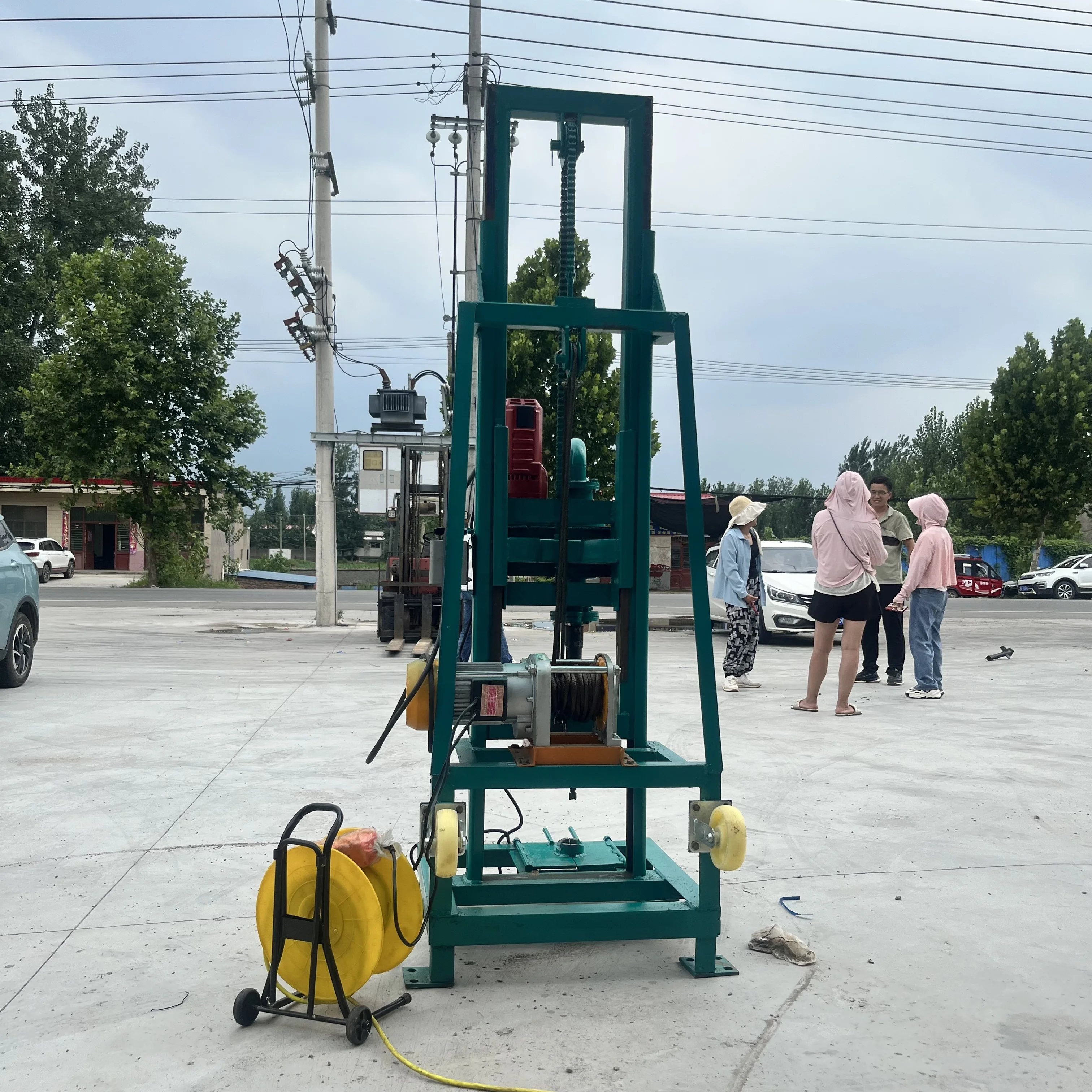 Factory Best Selling Low Price Small Boring Hole Portable Diesel Water Well Drilling Rig Machine With Mud Pump For Sale