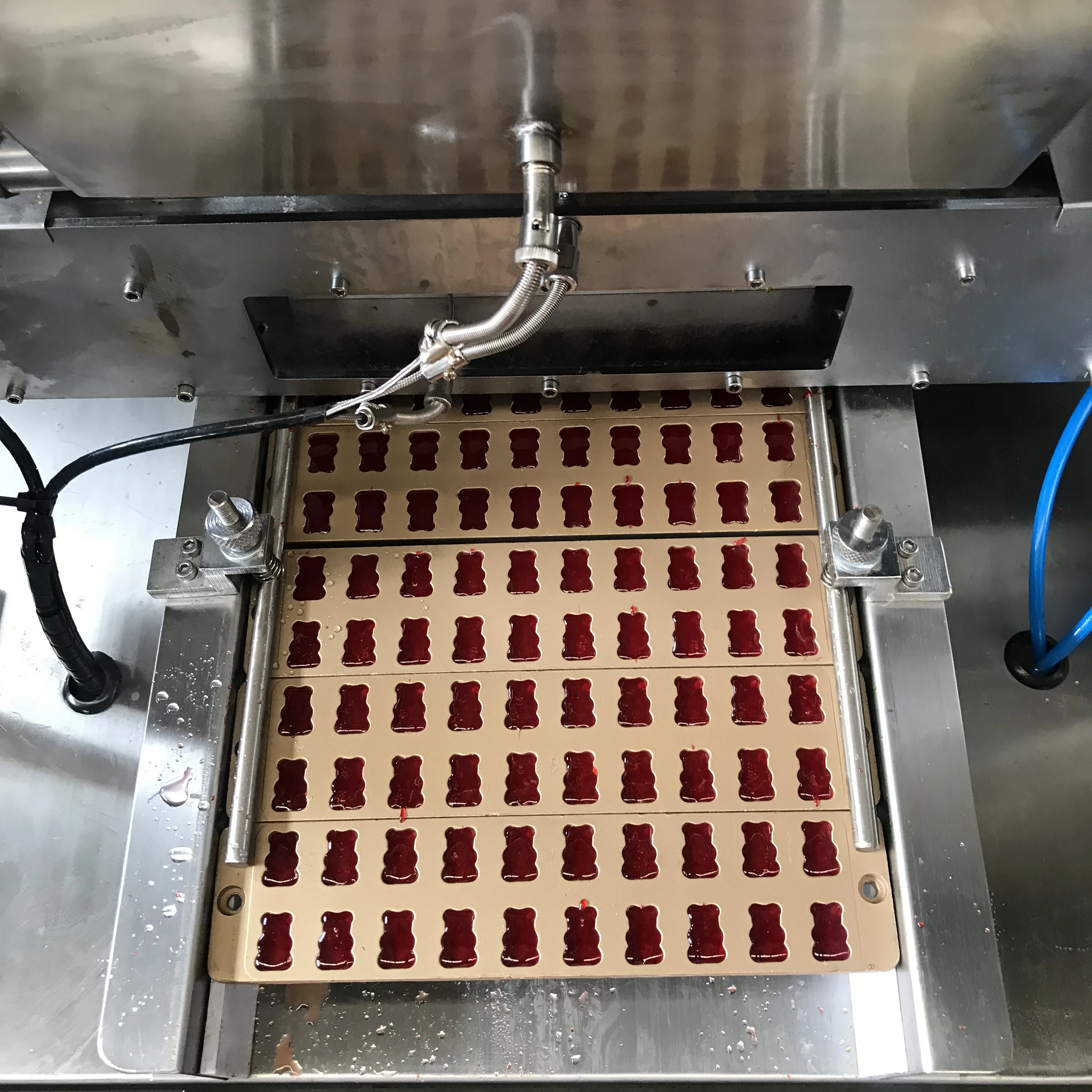 Автоматическая машина для производства мелких конфет