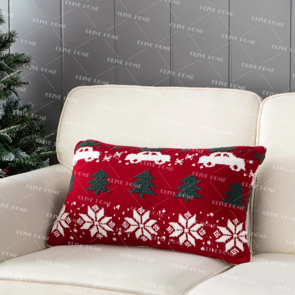Рождественские наволочки для дивана