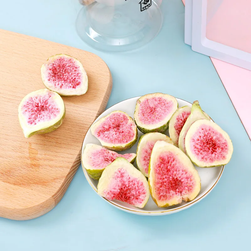 Green Fruit Delicious Snacks Freeze Dried Fig Drinking in water