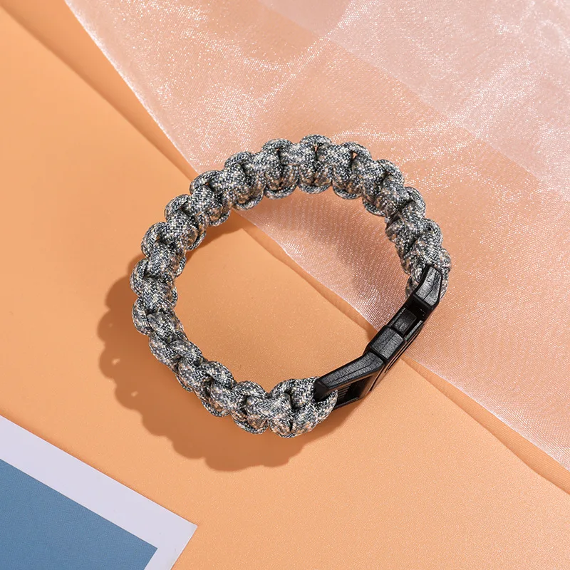 Parachute bracelet manufacturers direct spot wholesale outdoor emergency survival camping escape hand-woven parachute bracelet