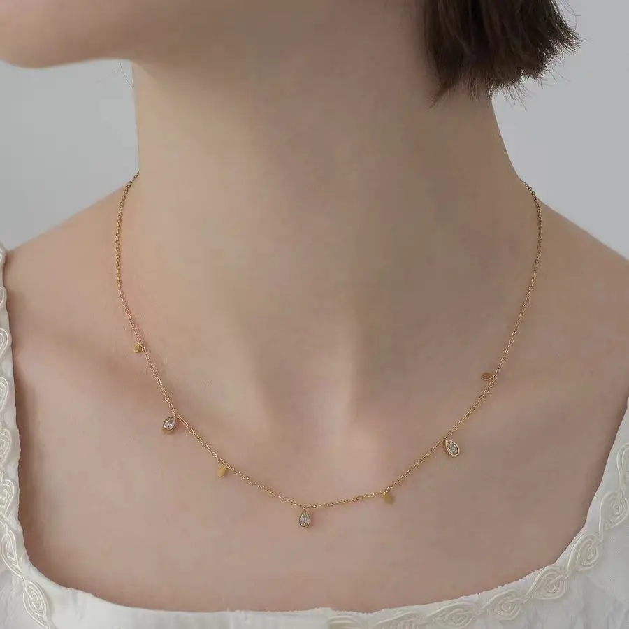 2024 New Yellow Bead Necklace Transparent Polygonal Zircon Pendant, Unique Design and Elegant Exquisite