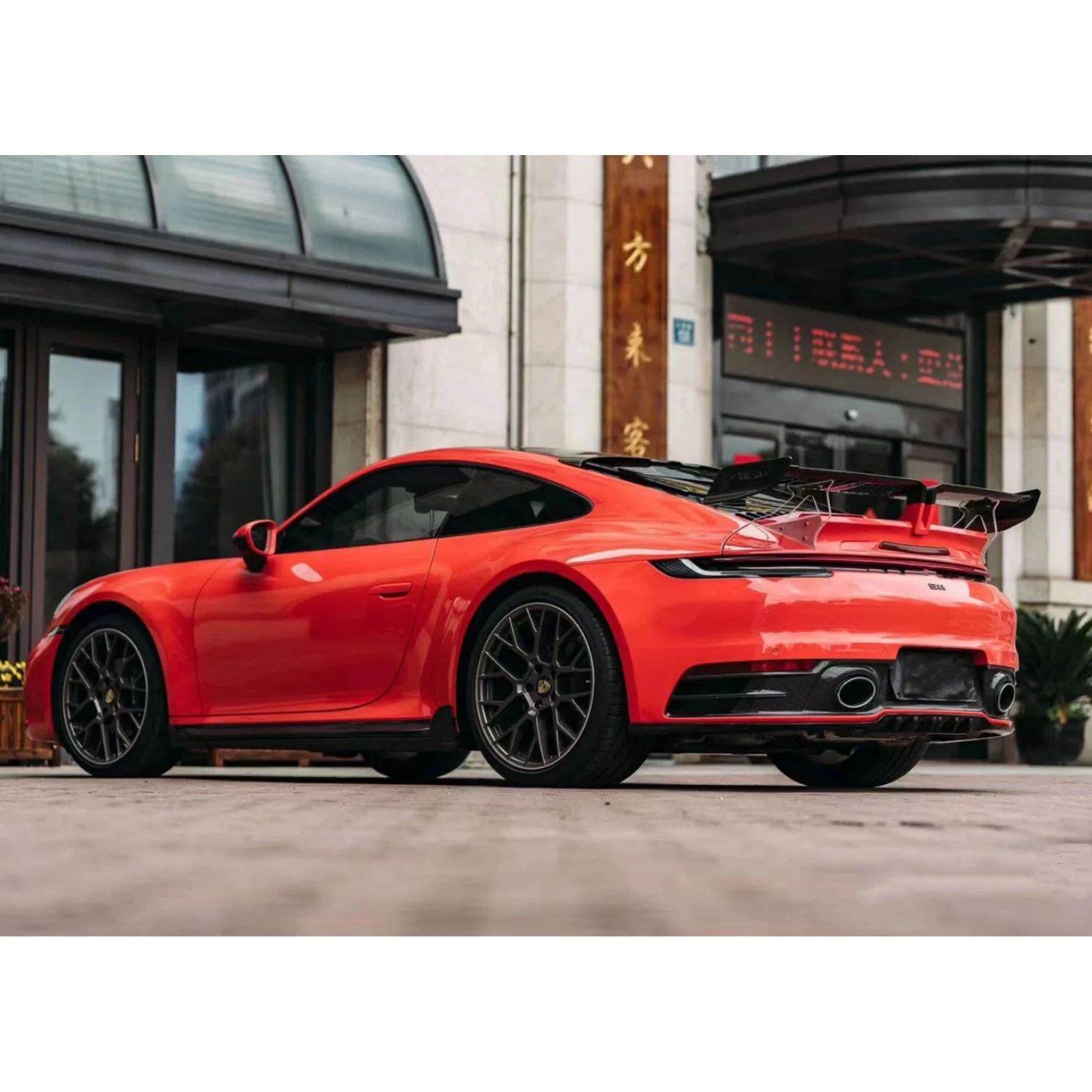 High quality 992 car wing spoiler suitable for Porsche 992 T Style dry carbon fiber top wing