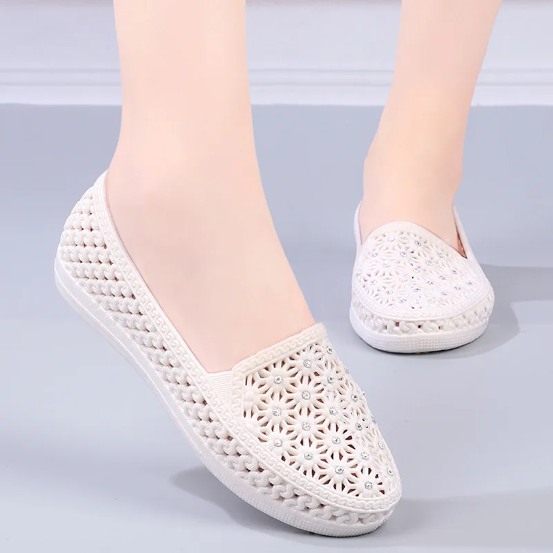 2024 Factory Sale Cheap price flat sandal summer casual slide slippers for woman Custom Fashion Simple Home Soft Bottom shoes