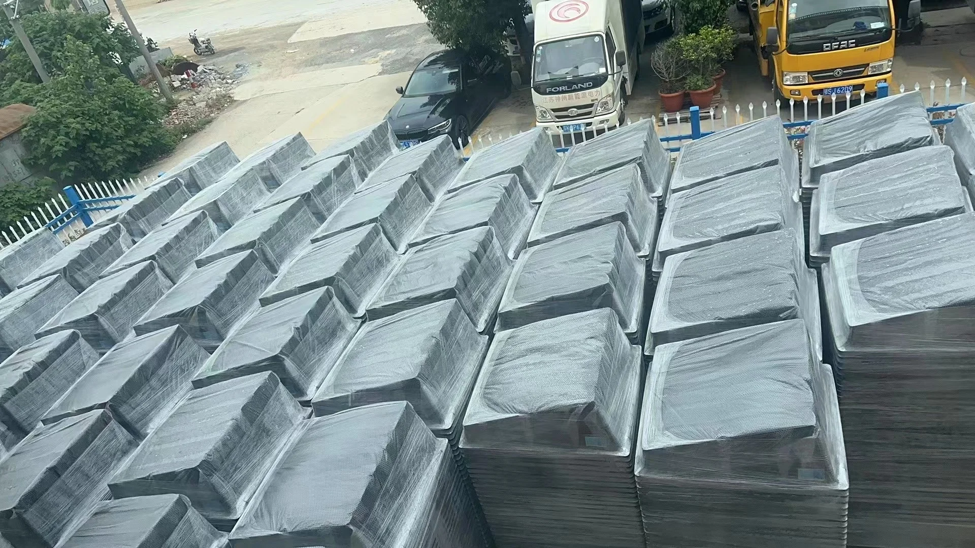 Easy Installation Ground Solar Bracket HDPE Ballast Flat Roof Mount Solar Panel Roof Ballast Mounting