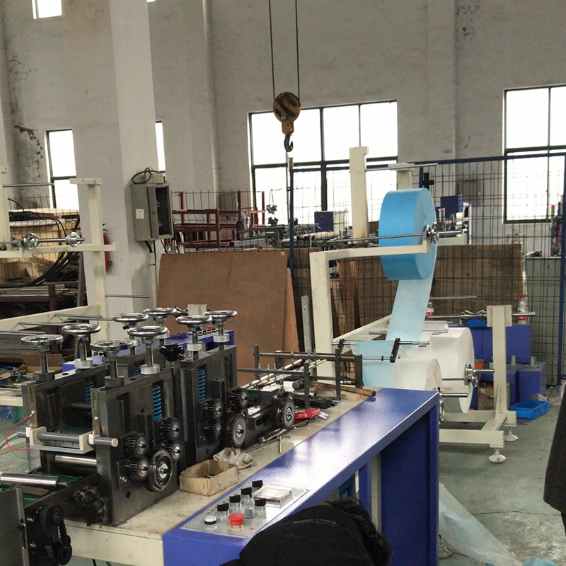 Полу-автоматическая плоская медицинская маска делая машину производственной линии