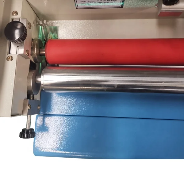 DOUBLE 100 Small Size Desktop paper UV Coating Machine Digital full UV Varnish machine