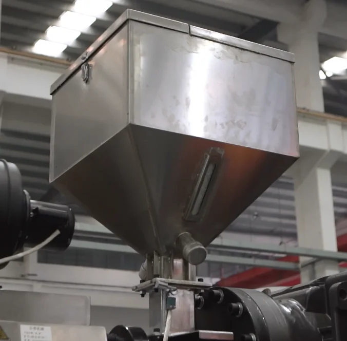 China Leshan 5L HDPE Bottle Blow Molding Machine