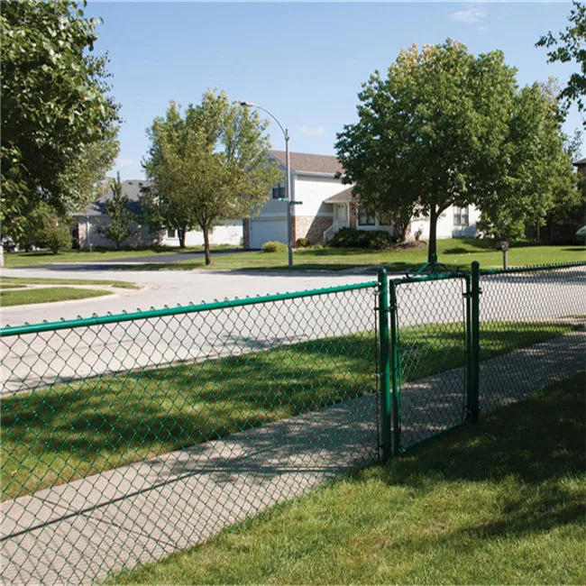 Hot Dipped Galvanized Chain Link Fence Fabric 6 Foot Black Color 9 Gauge Iron Metal Galvanized Wire Horse Yard Agriculture Field