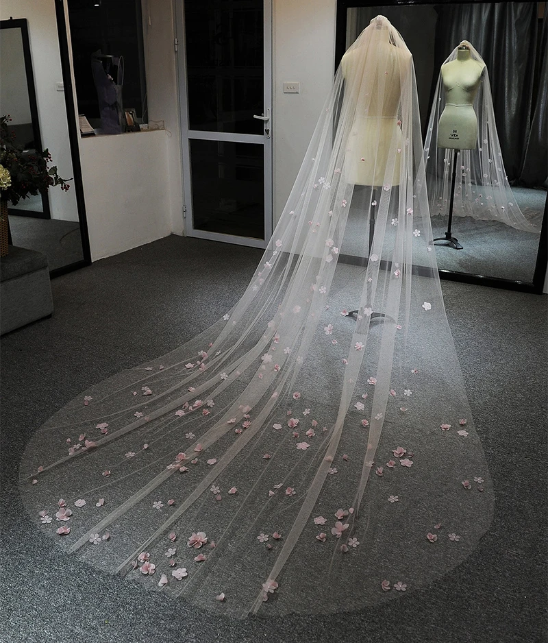 Good Quality Pink Ivory 3D Florals Embellishment Long Tulle One Layer Bride Wedding Veil