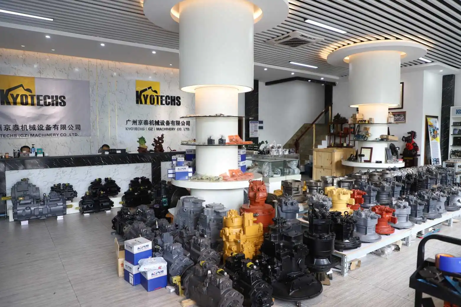 Excavator engine fuel pump D6D D6E engine oil pump VOE21019945  21019945 oil pump for EC210B EC240B EC290B Excavator