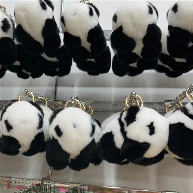 Пушистый пуховик ручной работы