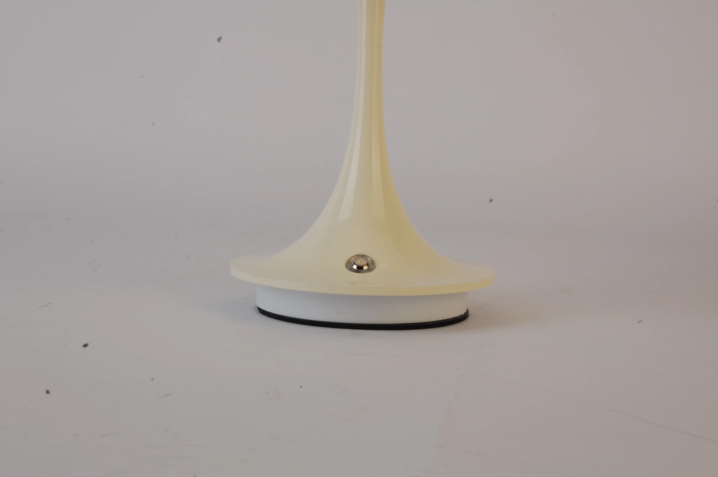 Touch Dimming Light of Loft Lamp and For Room Decor Lights LED 1200mAh Battery Moon Light Ivory White