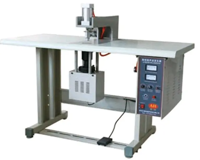 Ultrasonic hole punching machine
