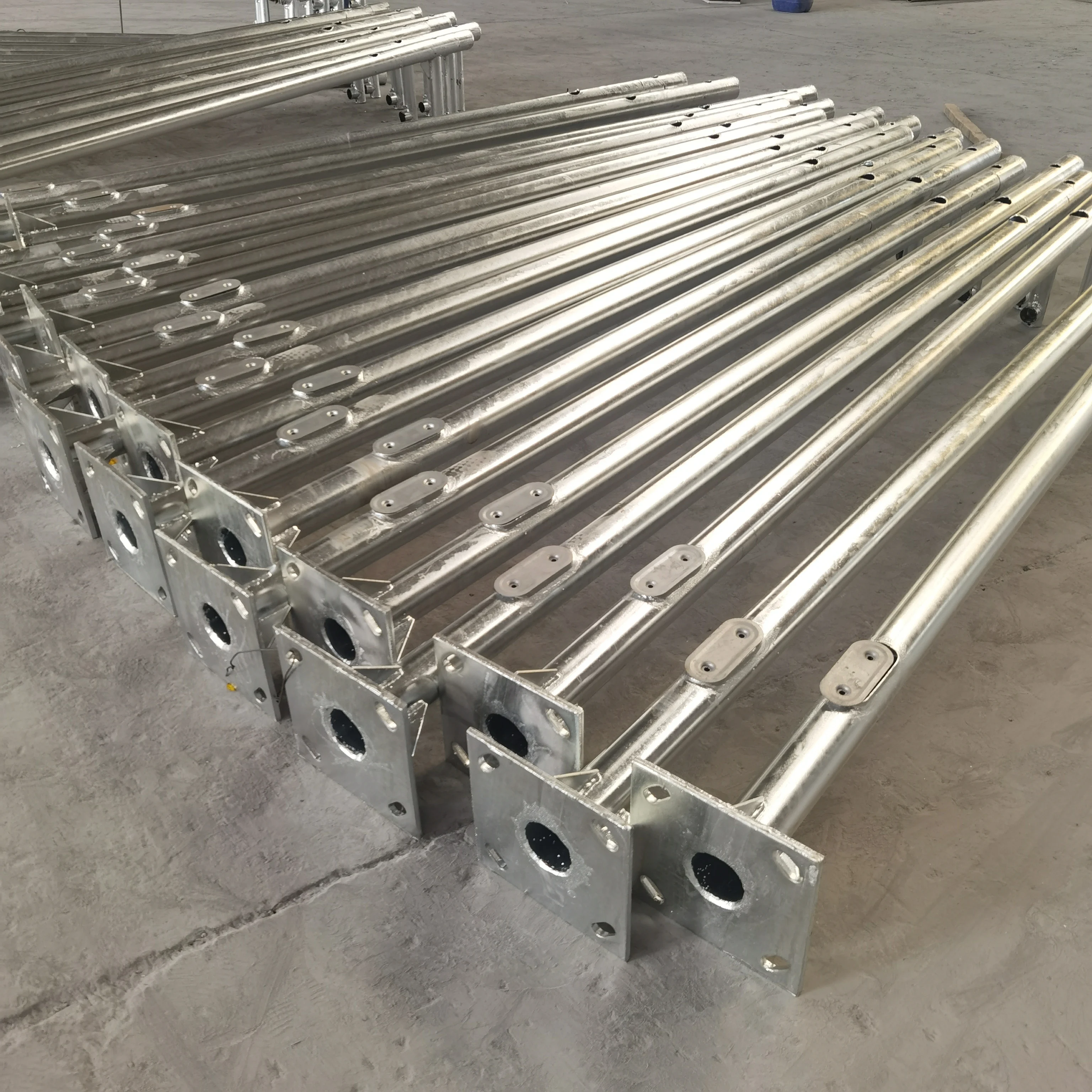 5meters 6meters High Street Light Poles Steel Poles Galvanized Outside Street Light Pole