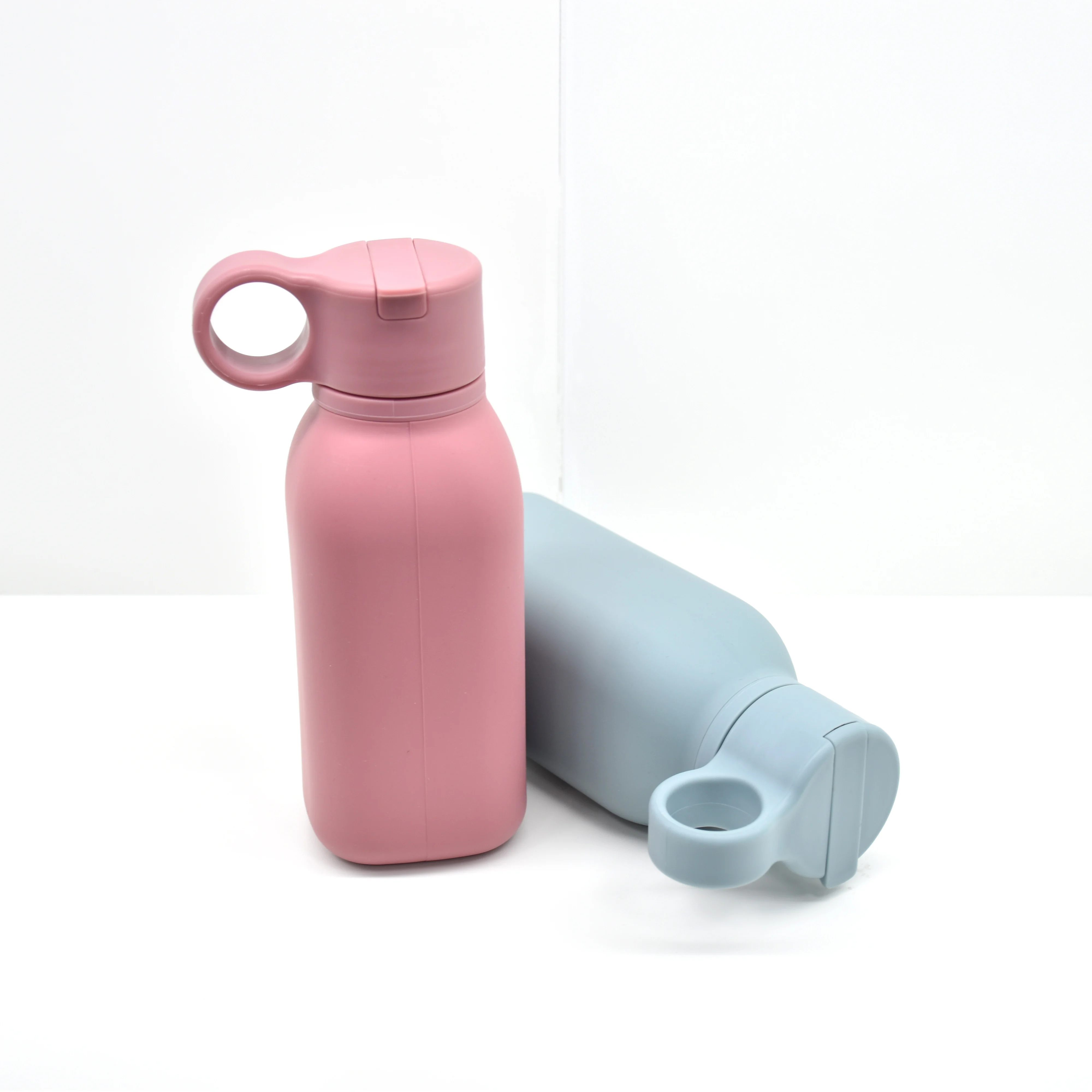 Custom Eco Friendly Water Drink Bottle School Portable Leakproof BPA Free Silicone Sports Water Bottle For Kids