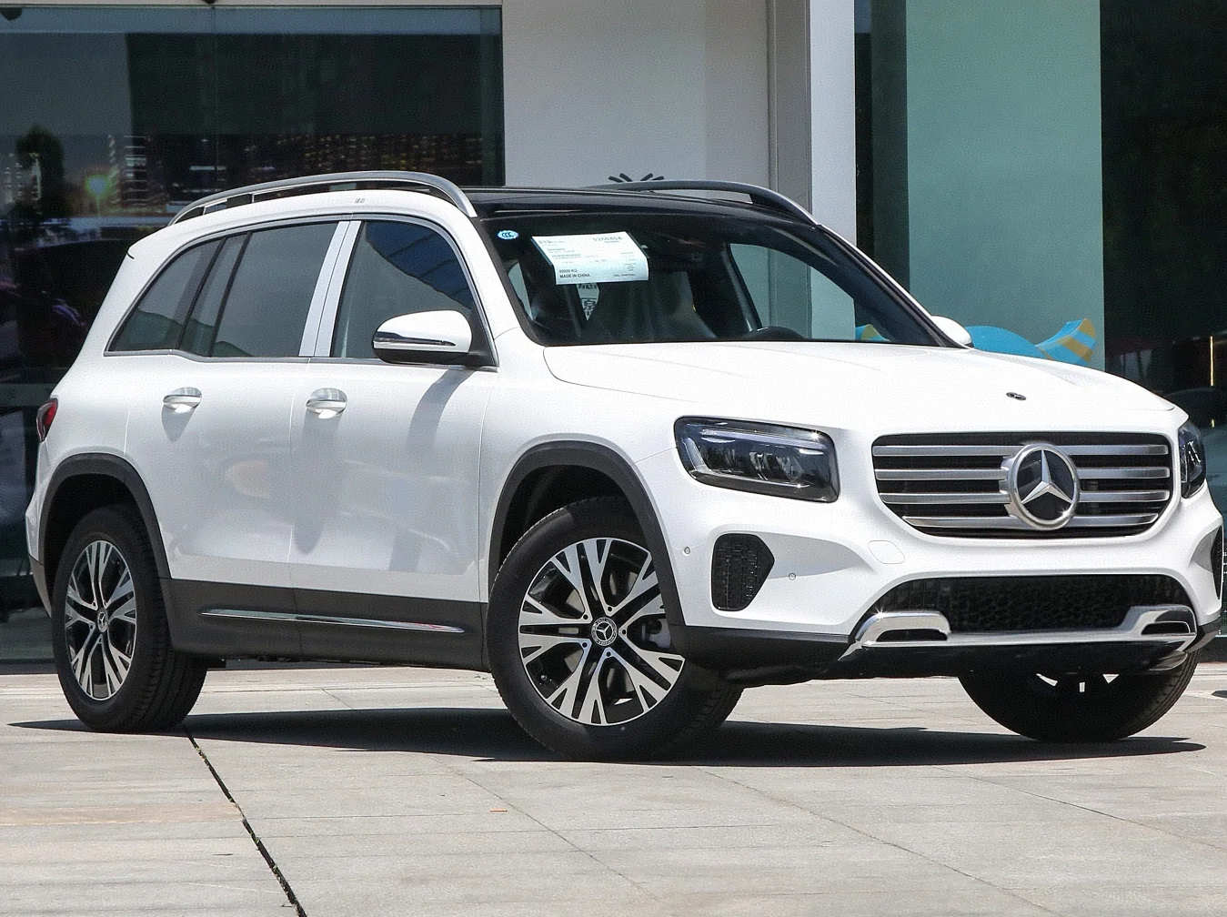 2024 GLB 4MATIC 48 В MHEV новый бензиновый 5-дверный 7-местный внедорожник L4 190 л.с. R19 Размер шины компактный автомобиль левое Рулевое управление