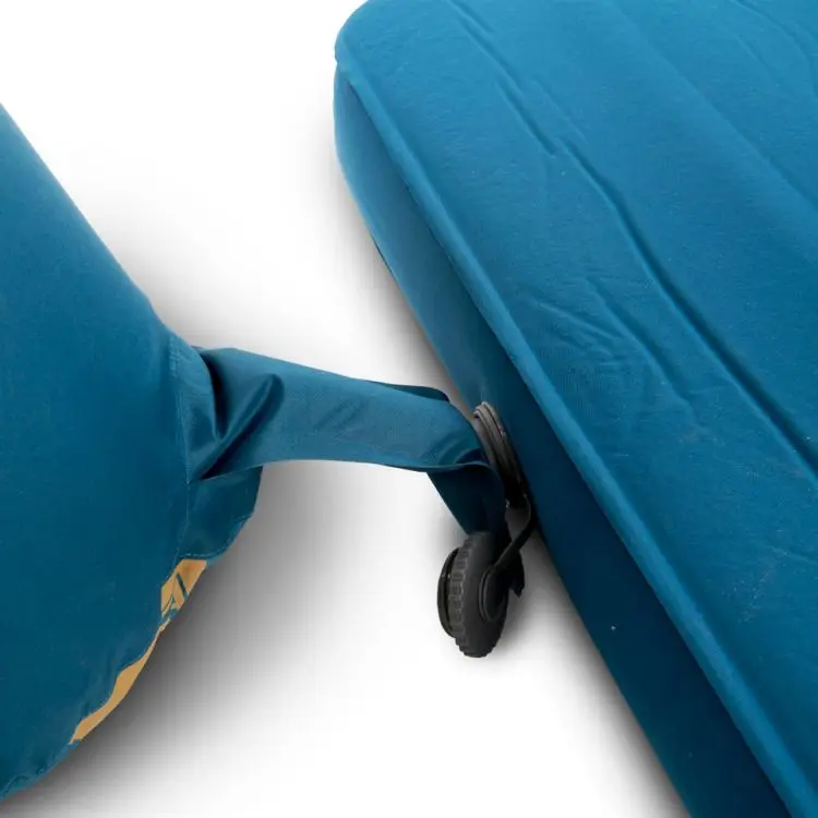 High Quality portable moisture-proof Lightweight Insulated Foam Self Inflatable Sleeping Pad Mat Mattress For Camping Tent