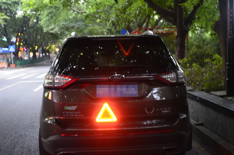 
Traffic Car emergency safety kit with led warning triangles 
