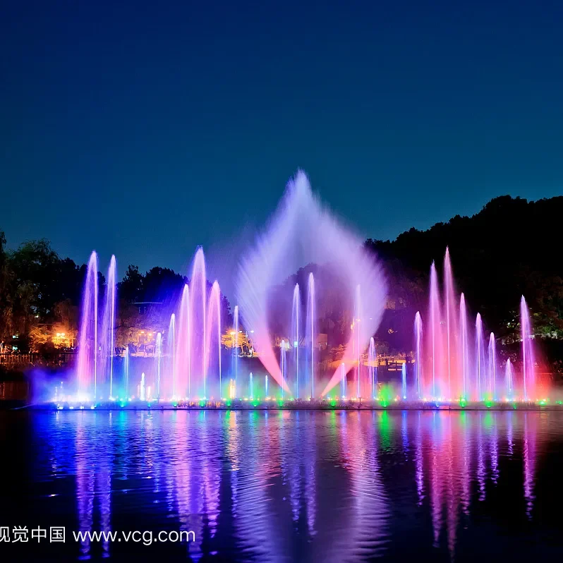 New Attractive High Lumen Laser Projector Outdoor 80m Long Water Column Show Water Screen Fountain