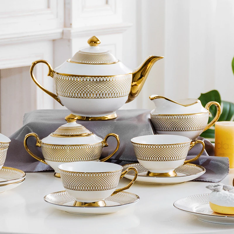 11Pcs British Afternoon Tea Set Ceramic Coffee Cups and Saucers Gold Rim Porcelain Teapot Tea Set with Sugar Pot Creamer Pitcher