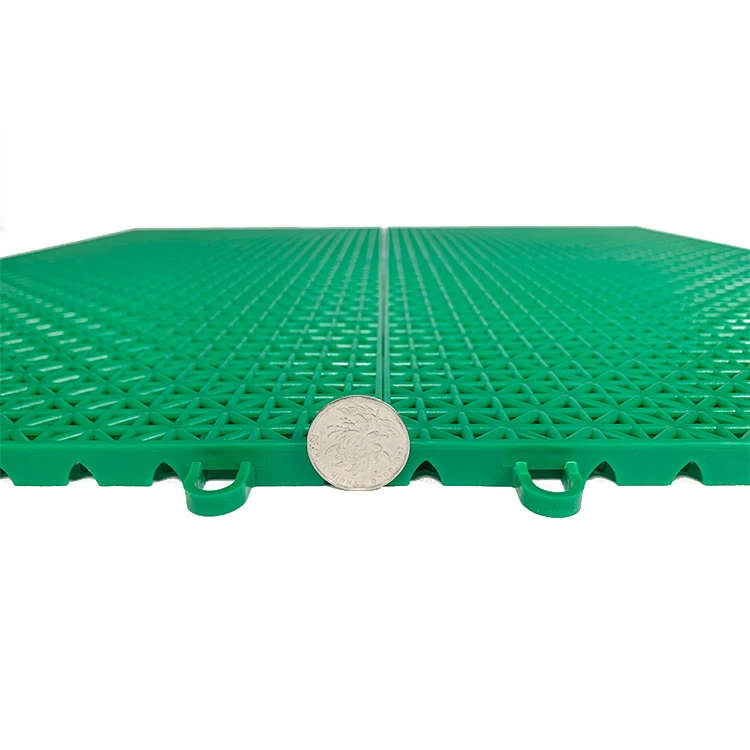 Free sample different colors anti-slip pp interlocking floor tiles mat