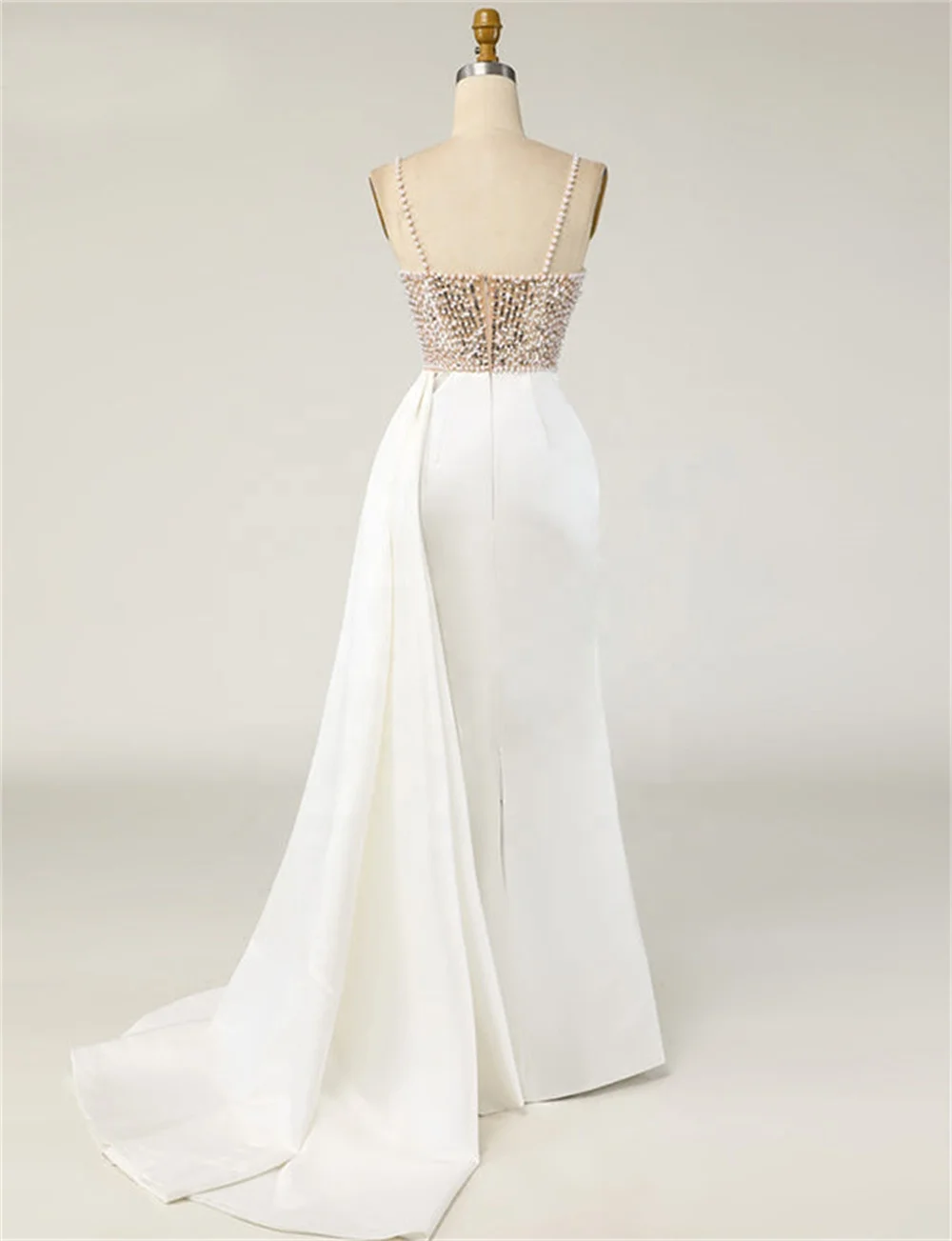 2023 Luxury Pearls Spaghetti Evening Dress Beading Sequins Ruched Prom Gowns Satin Sweep Train Mermaid Wedding Bridal Dress