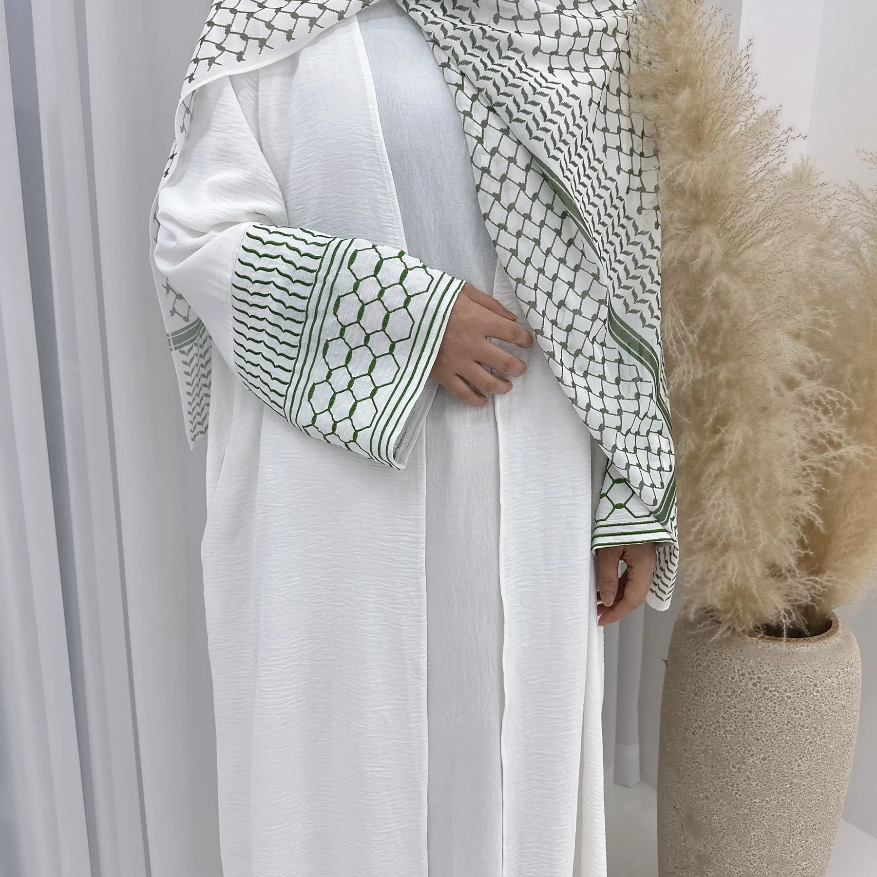 New Style Linen Abaya Muslim Sleeve With White Embroidery Designs Open Keffiyeh Abaya 2024