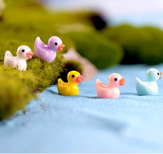 Little Yellow duck doll pendant moss micro landscape decoration Creative decoration ornaments resin artifact