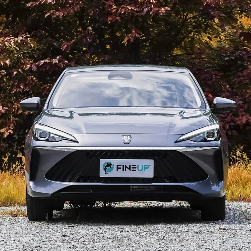 Roewe i5 2023 1.5L ручная превосходная версия семейный седан отличный двухэкранный бензиновый автомобиль