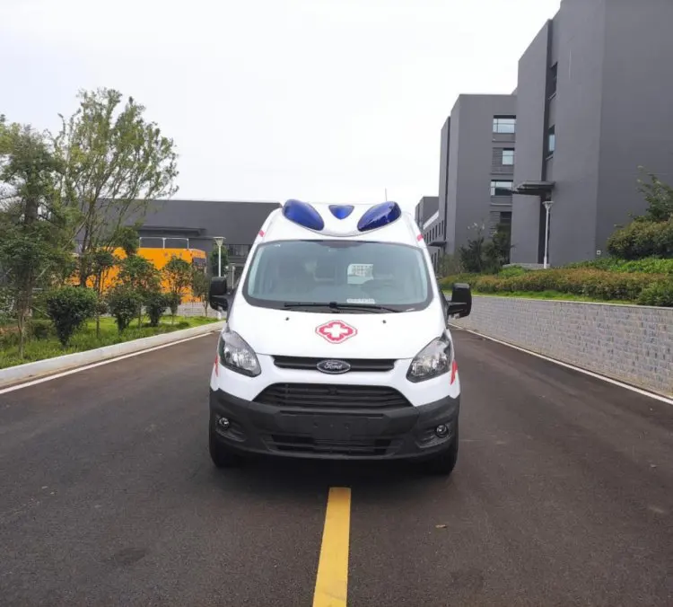 4x4 drive transship patient monitoring ambulance car diesel version transfer ambulance