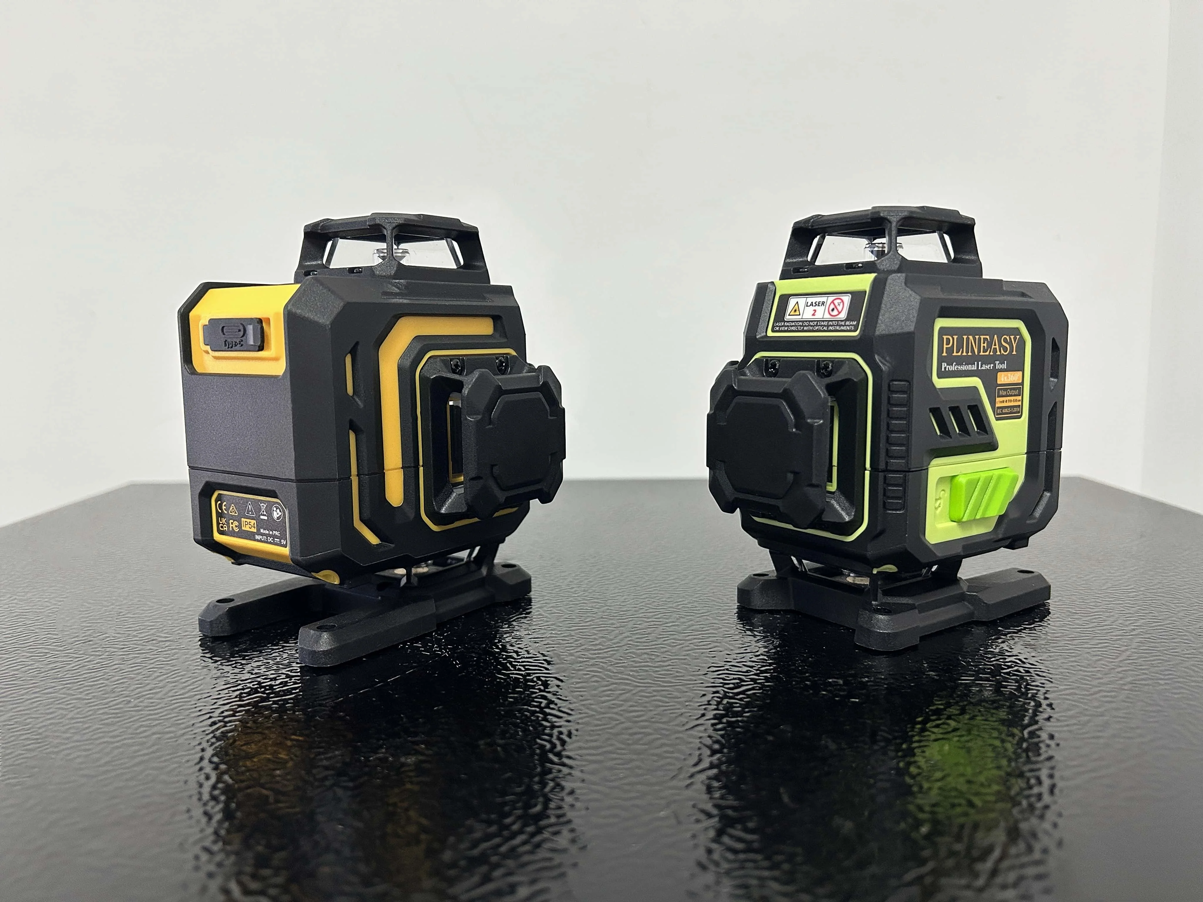 High Accuracy Self-leveling 360 Degree Horizontal Vertical 16 Lines Green Laser Level Meter With 2 Batteries