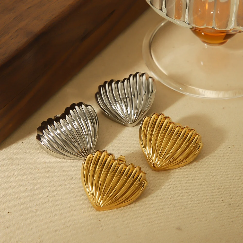 Dina Factory Wholesale Women Stainless Steel Earrings Glossy Chunky Heart Earrings 18K Gold Plated Jewelry For Mother Gift