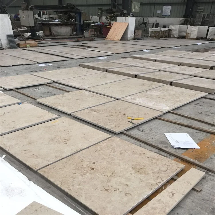 Фабричная плитка из ископаемого камня цвета бежевый Юра